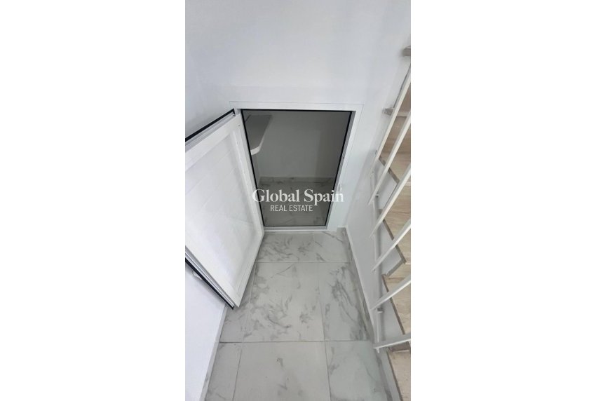 Wederverkoop - HUIS -
TORREVIEJA - LOS BALCONES - LOS ALTOS