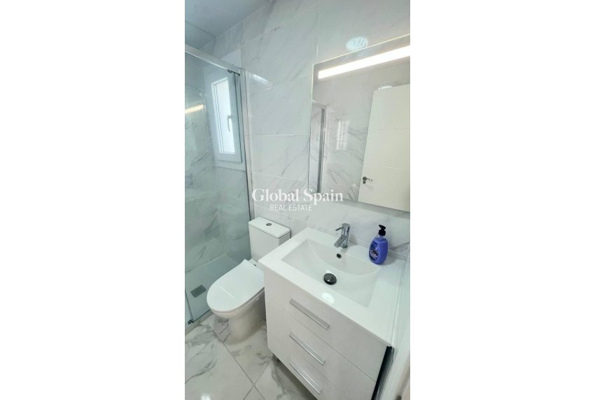 Wederverkoop - HUIS -
TORREVIEJA - LOS BALCONES - LOS ALTOS