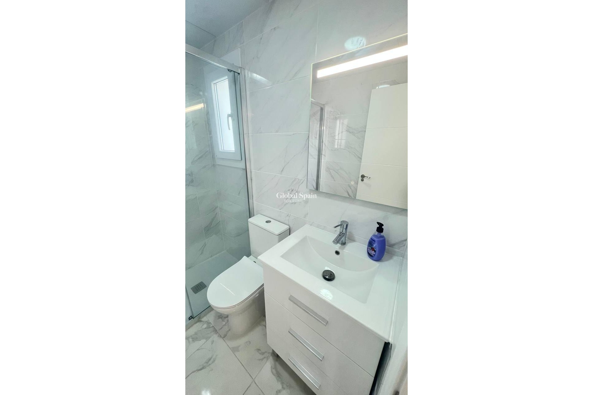 Wederverkoop - HUIS -
TORREVIEJA - LOS BALCONES - LOS ALTOS