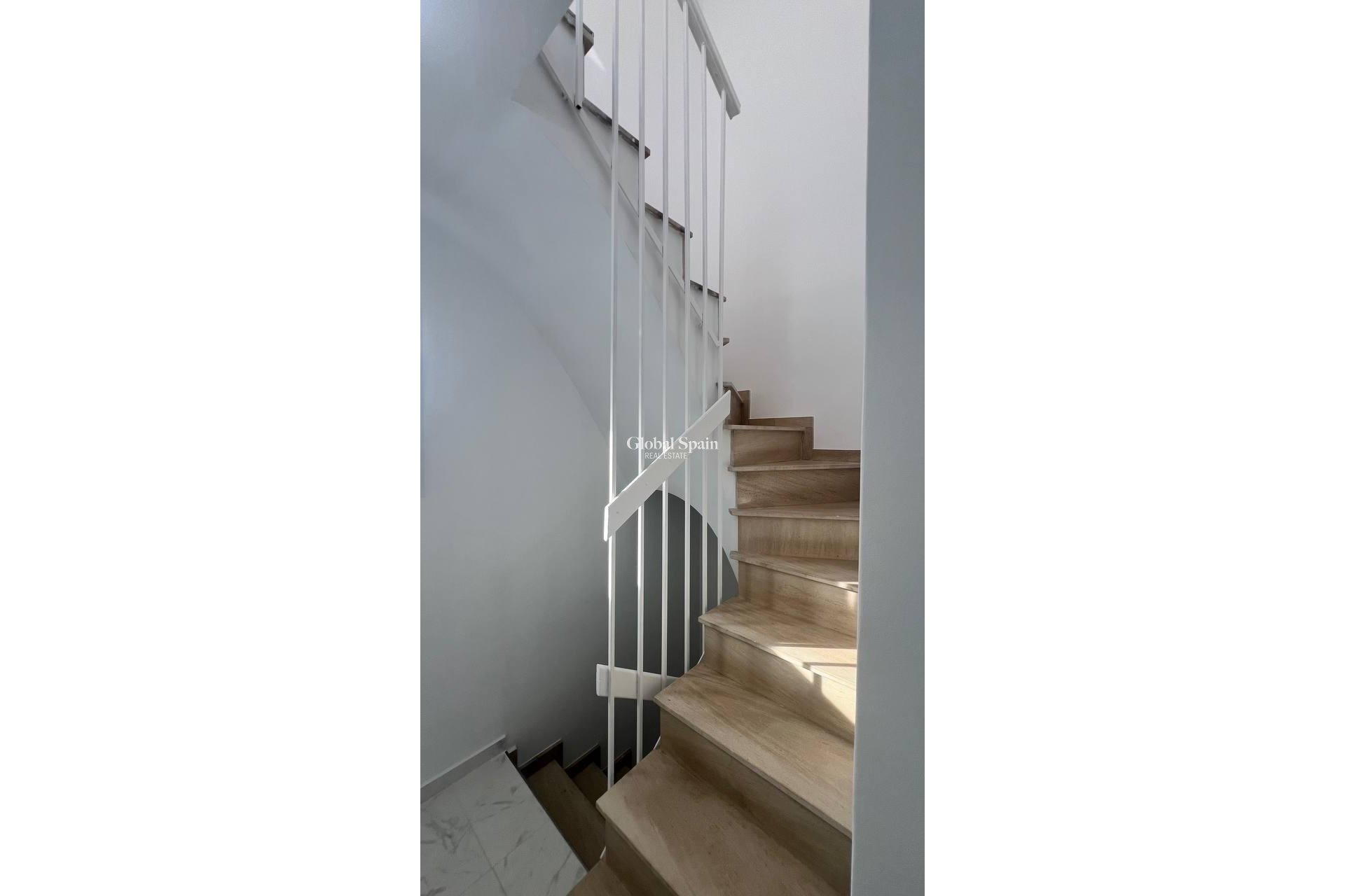 Wederverkoop - HUIS -
TORREVIEJA - LOS BALCONES - LOS ALTOS