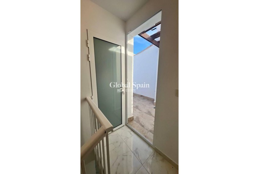 Wederverkoop - HUIS -
TORREVIEJA - LOS BALCONES - LOS ALTOS