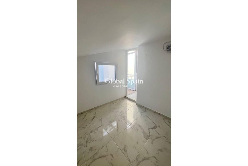 Wederverkoop - HUIS -
TORREVIEJA - LOS BALCONES - LOS ALTOS