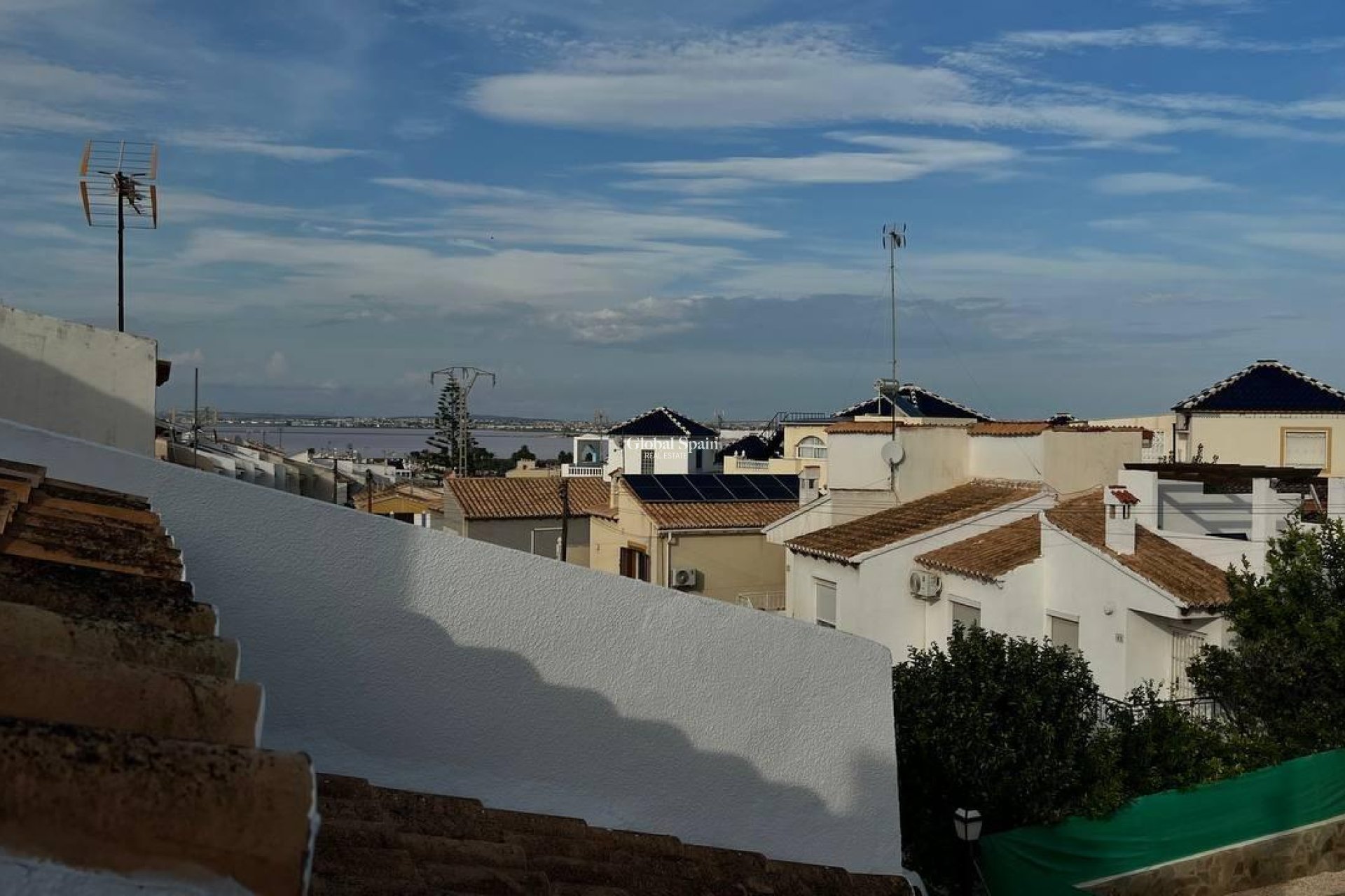 Wederverkoop - HUIS -
TORREVIEJA - LOS BALCONES - LOS ALTOS