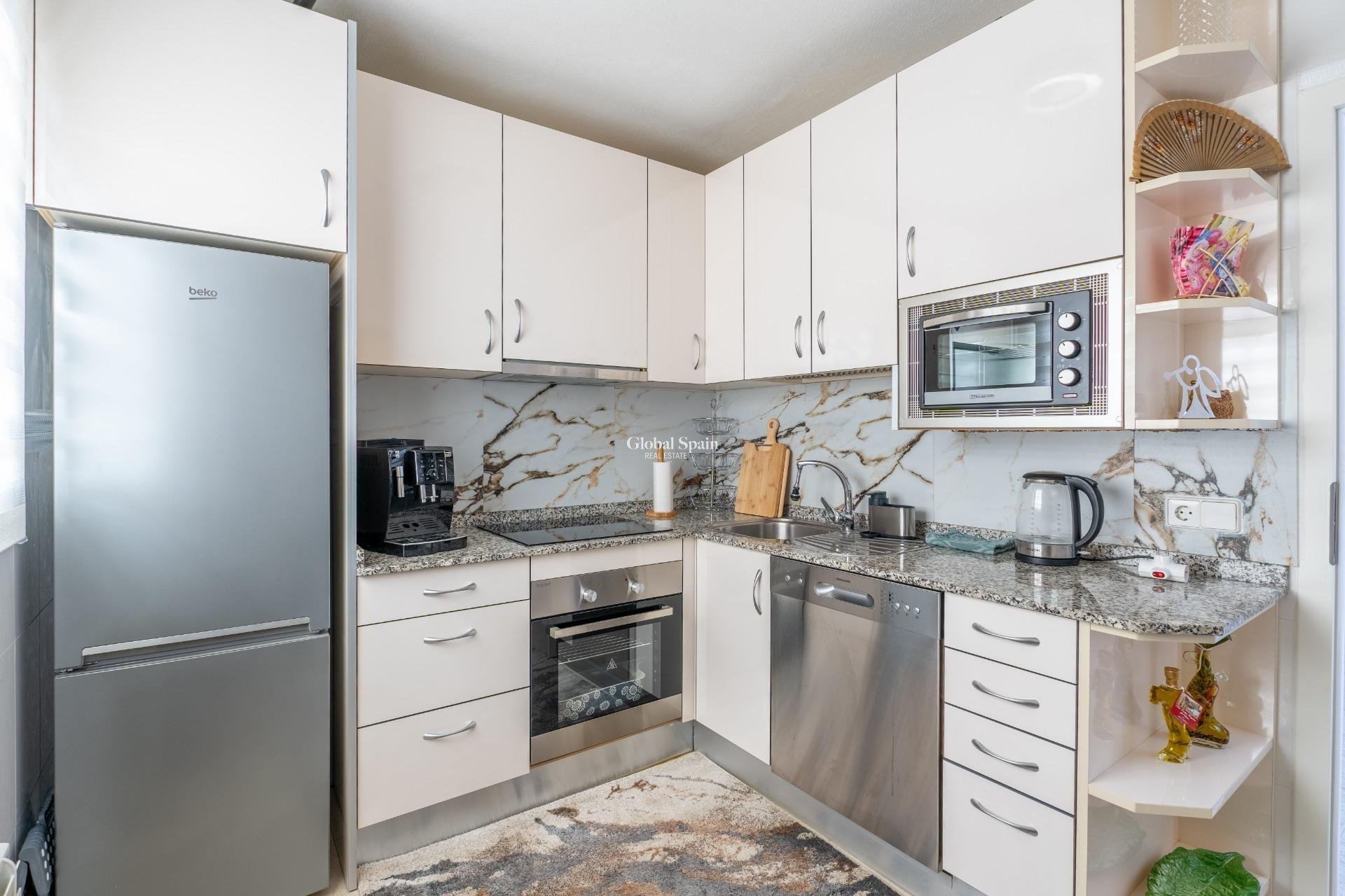 Wederverkoop - HUIS -
TORREVIEJA - LOS BALCONES - LOS ALTOS