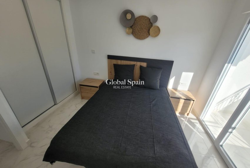 Wederverkoop - HUIS -
TORREVIEJA - LOS BALCONES - LOS ALTOS