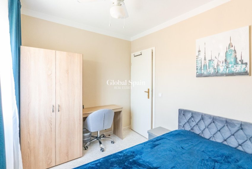 Wederverkoop - HUIS -
TORREVIEJA - LOS BALCONES - LOS ALTOS