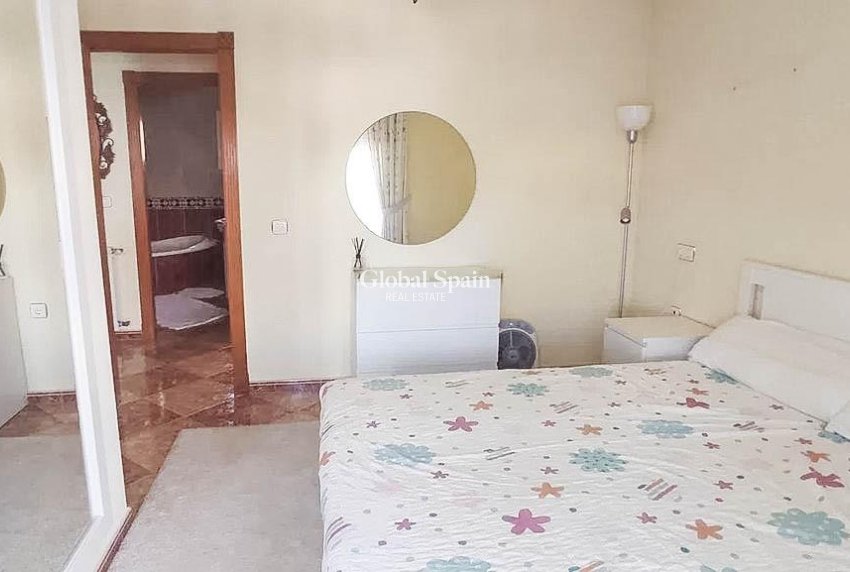 Wederverkoop - HUIS -
TORREVIEJA - LOS BALCONES - LOS ALTOS