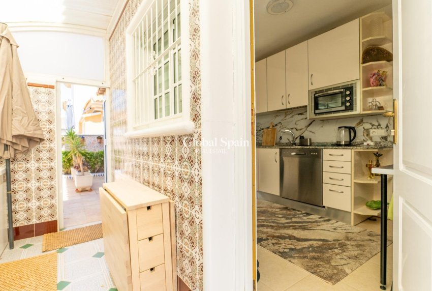 Wederverkoop - HUIS -
TORREVIEJA - LOS BALCONES - LOS ALTOS