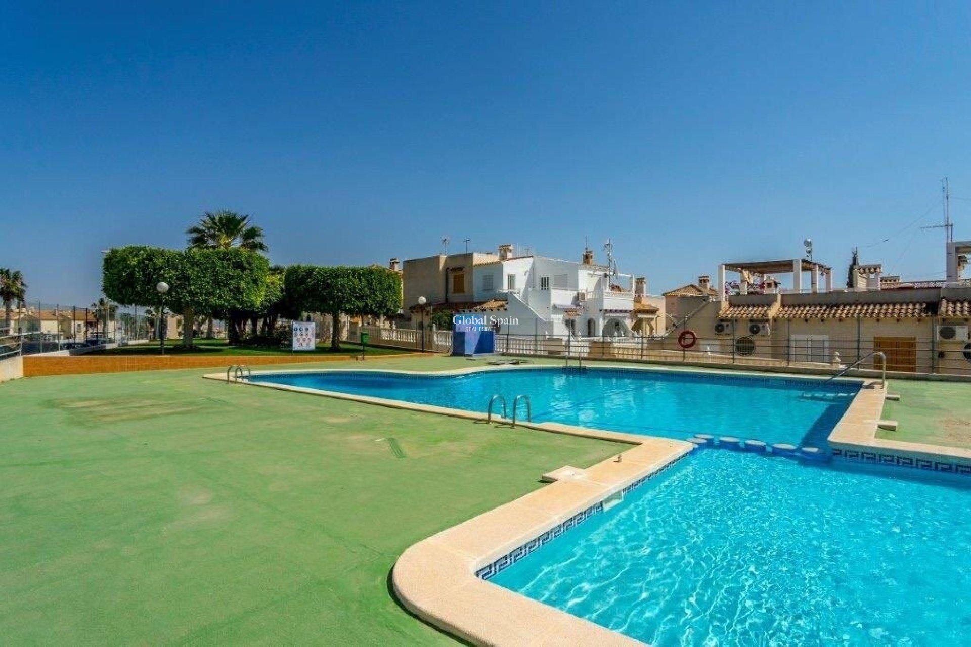 Wederverkoop - HUIS -
TORREVIEJA - LOS BALCONES - LOS ALTOS