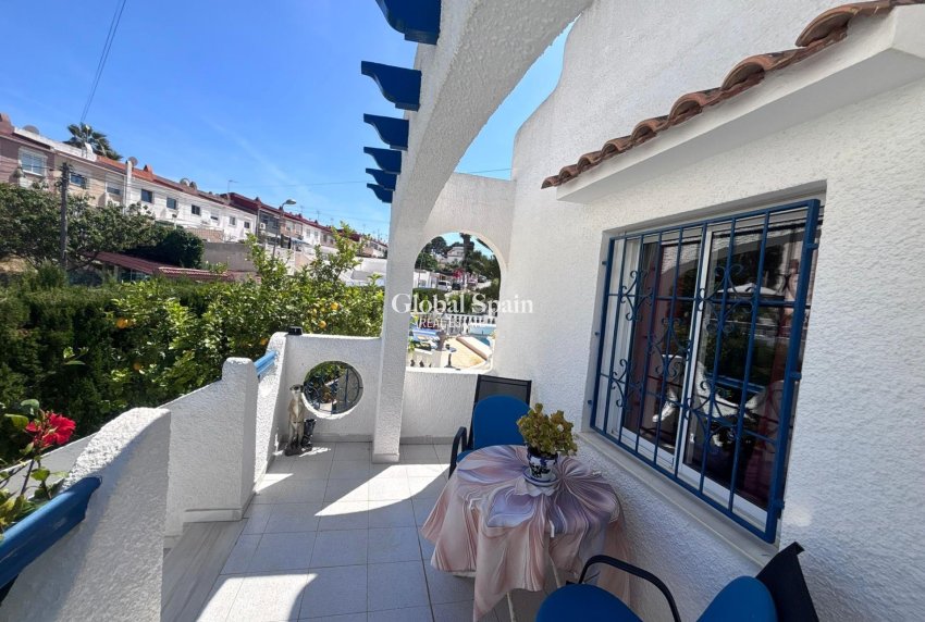 Wederverkoop - HUIS -
TORREVIEJA - LOS BALCONES - LOS ALTOS
