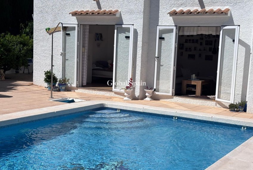 Wederverkoop - HUIS -
TORREVIEJA - LOS BALCONES - LOS ALTOS