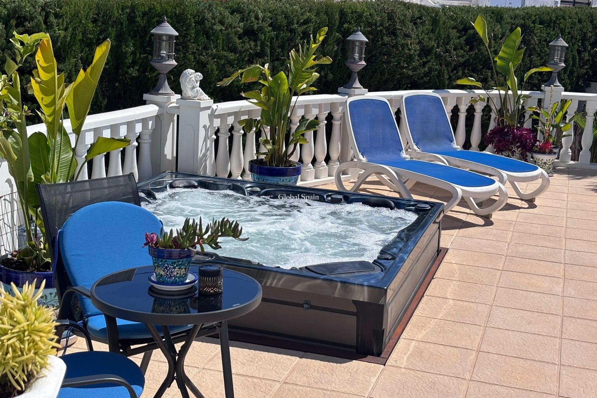Wederverkoop - HUIS -
TORREVIEJA - LOS BALCONES - LOS ALTOS