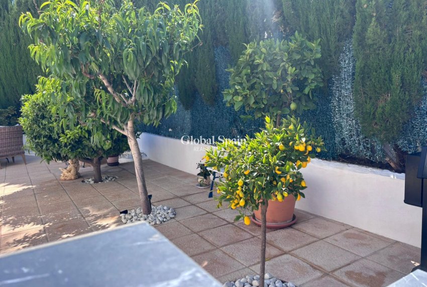 Wederverkoop - HUIS -
TORREVIEJA - LOS BALCONES - LOS ALTOS