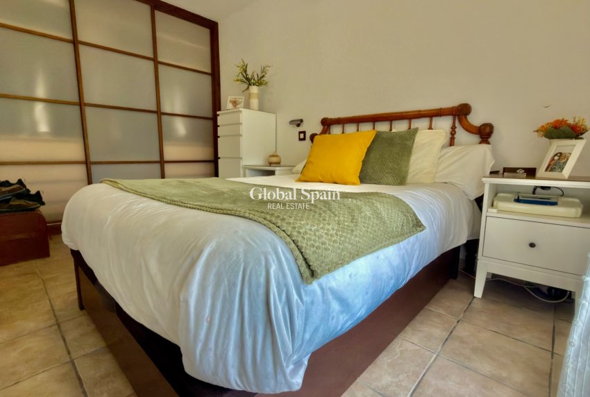 Wederverkoop - HUIS -
TORREVIEJA - LOS BALCONES - LOS ALTOS