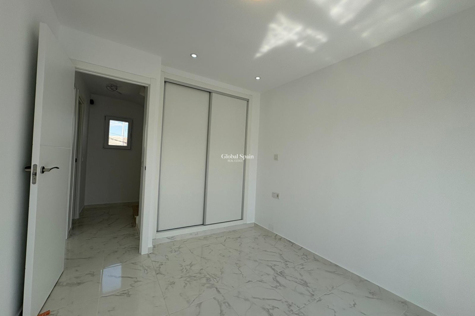 Wederverkoop - HUIS -
TORREVIEJA - LOS BALCONES - LOS ALTOS