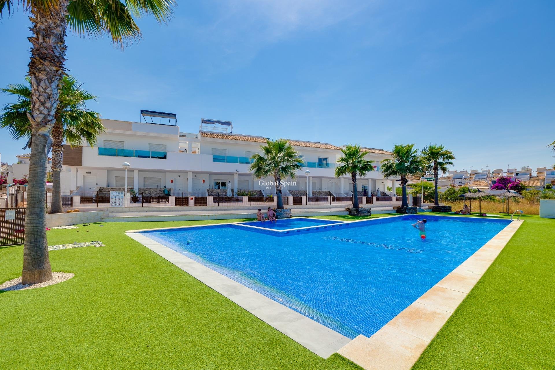 Wederverkoop - HUIS -
TORREVIEJA - LOS BALCONES - LOS ALTOS