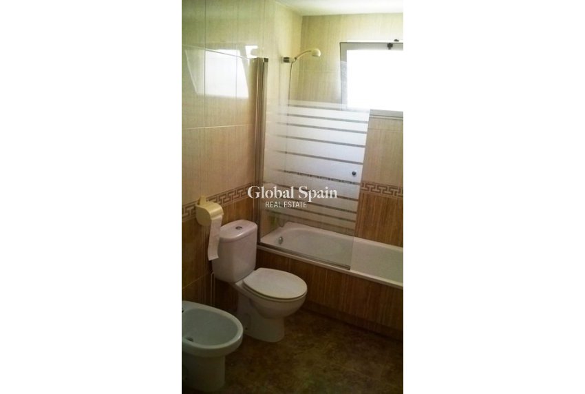 Wederverkoop - HUIS -
TORREVIEJA - LOS BALCONES - LOS ALTOS