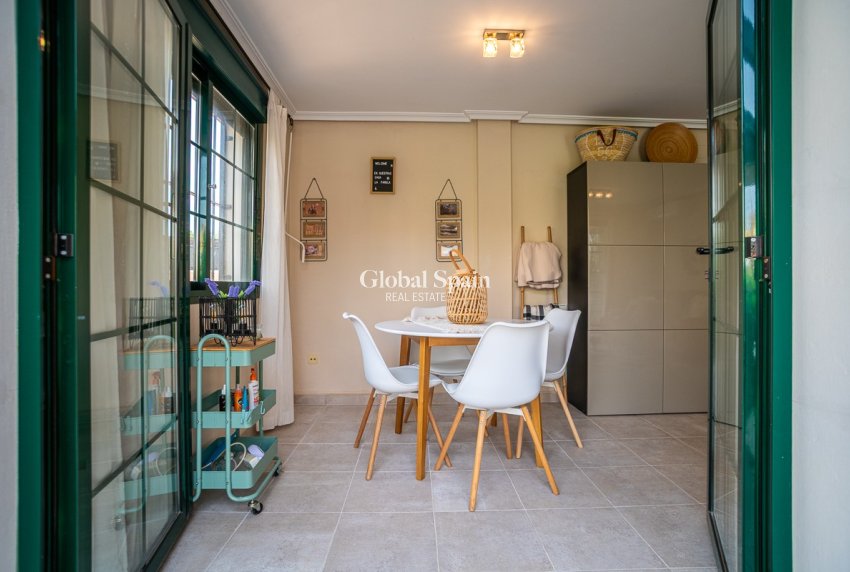 Wederverkoop - Huis -
TORREVIEJA - LOS BALCONES - LOS ALTOS