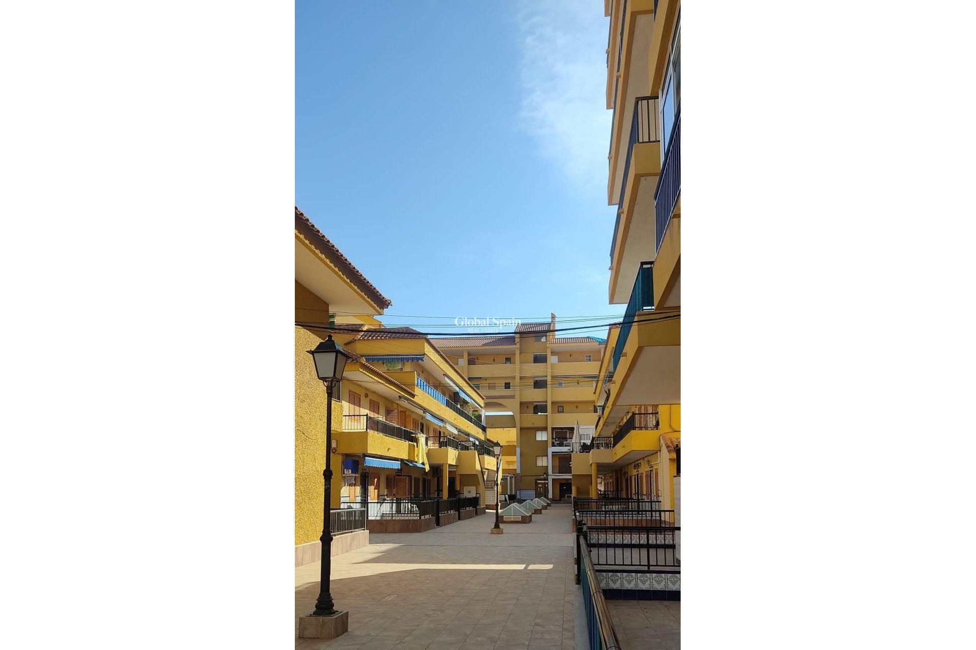 Wederverkoop - HUIS -
TORREVIEJA - Los Europeos