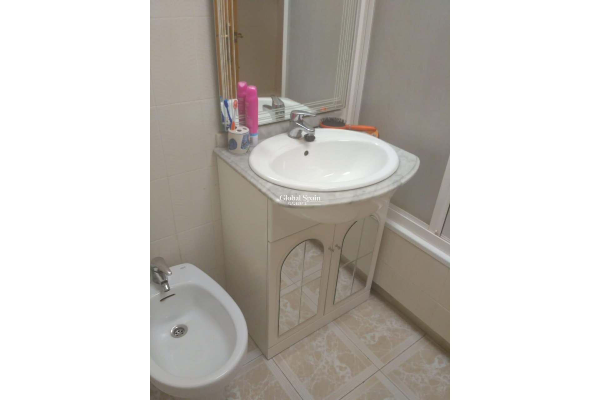 Wederverkoop - HUIS -
TORREVIEJA - Los Europeos