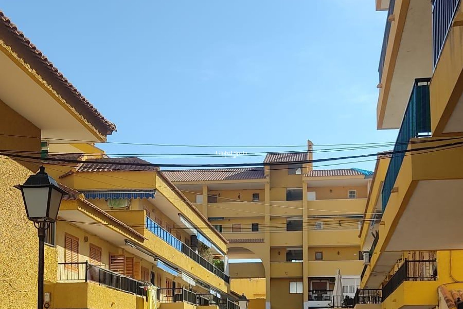 Wederverkoop - HUIS -
TORREVIEJA - Los Europeos