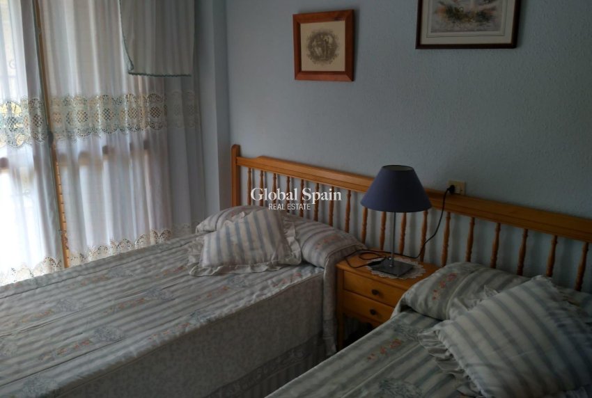 Wederverkoop - HUIS -
TORREVIEJA - Los Europeos