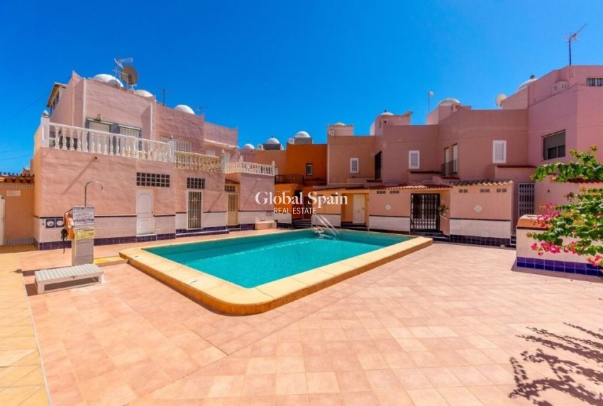 Wederverkoop - HUIS -
TORREVIEJA - Los Frutales/ La Rosaleda