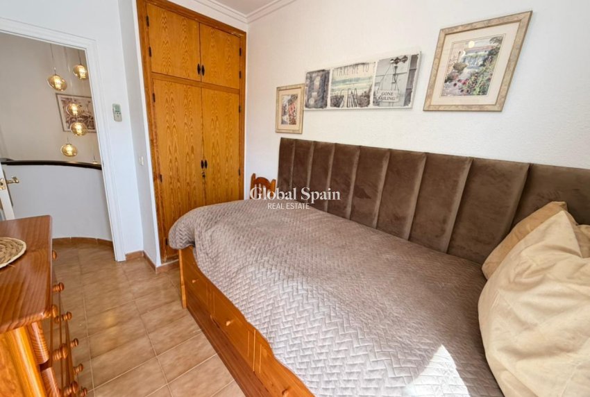 Wederverkoop - HUIS -
TORREVIEJA - Los Frutales