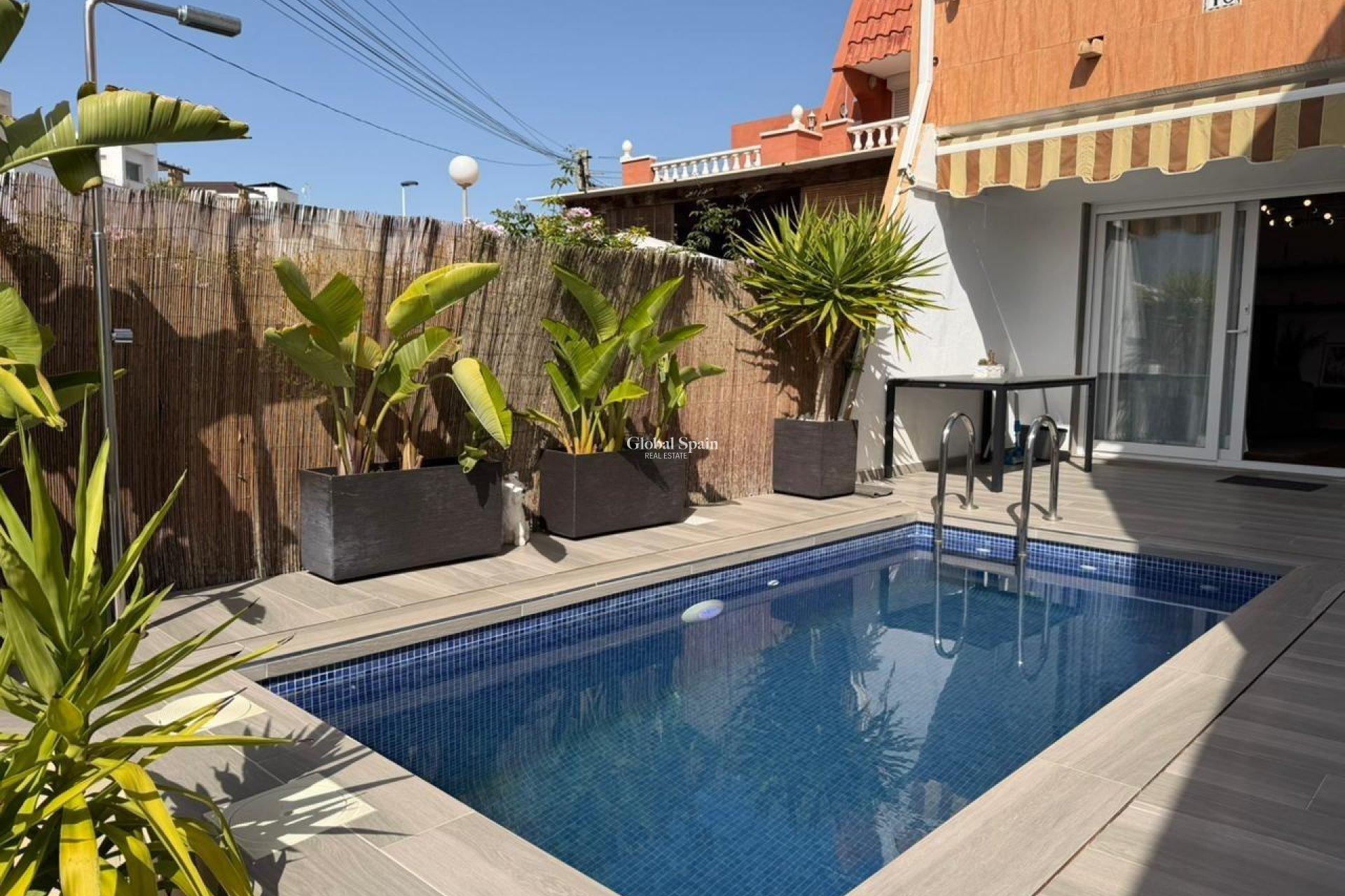 Wederverkoop - HUIS -
TORREVIEJA - Los Frutales