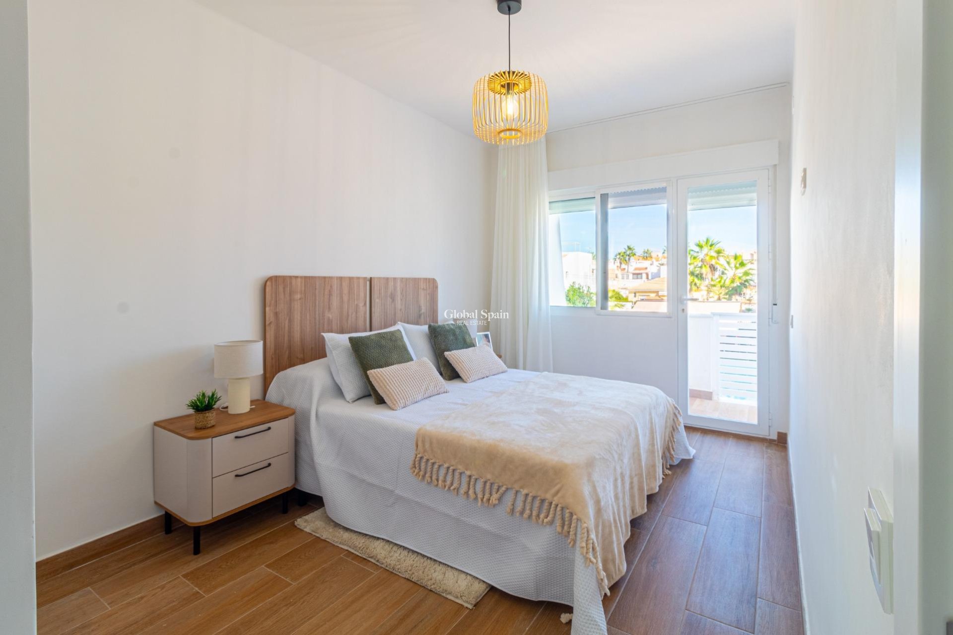 Wederverkoop - HUIS -
TORREVIEJA - Los Frutales