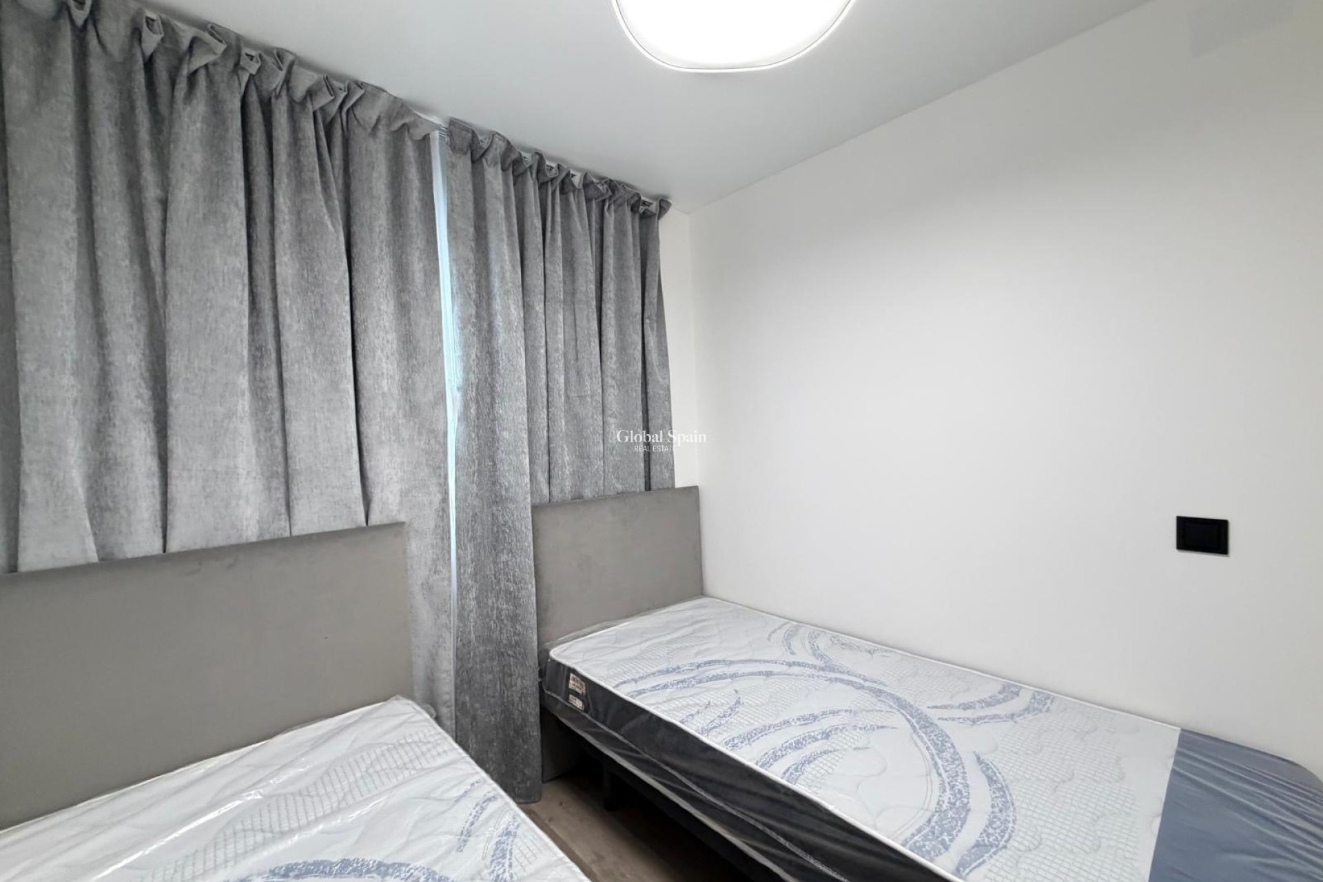 Wederverkoop - HUIS -
TORREVIEJA - Miramar - Torre Del Moro