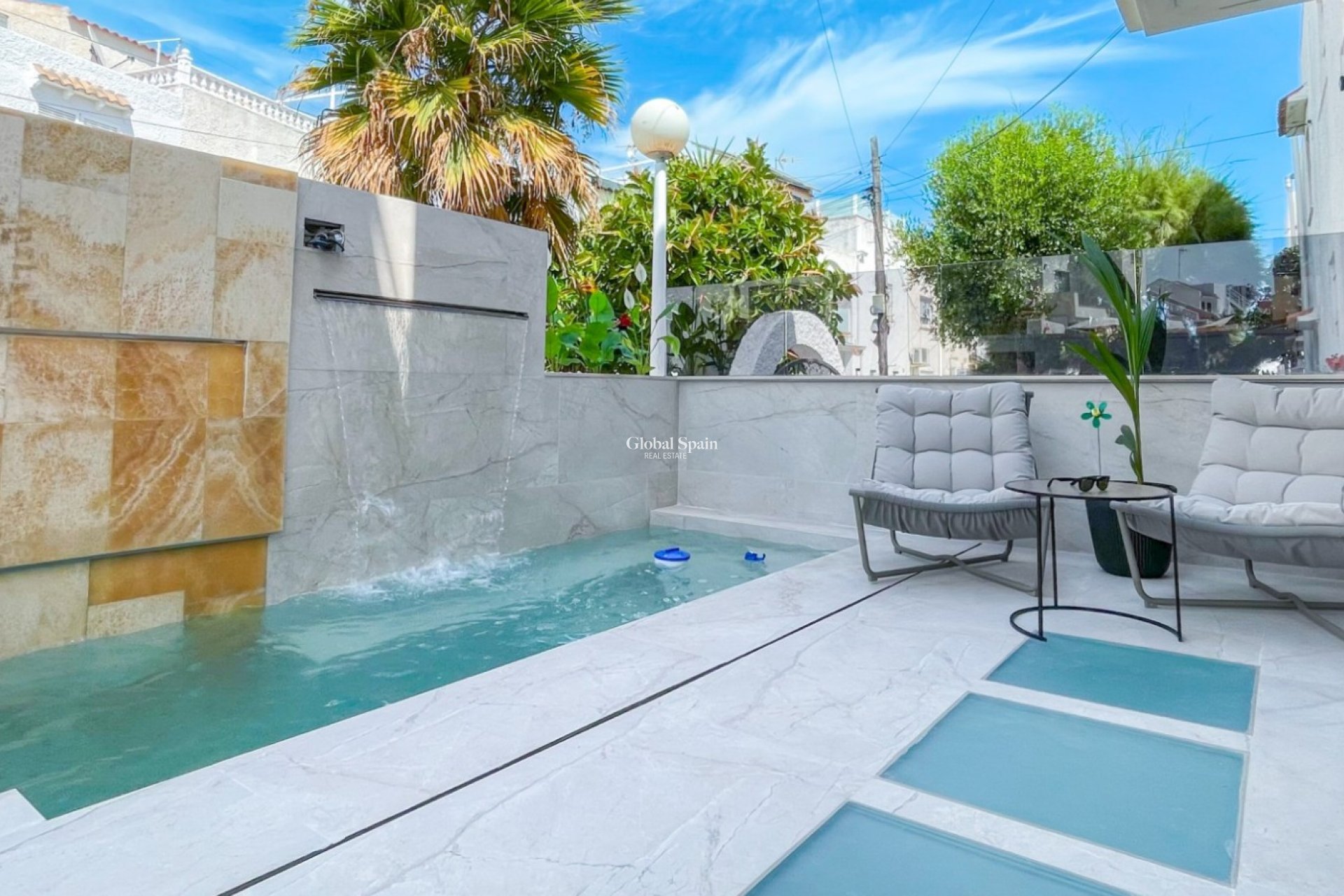 Wederverkoop - HUIS -
TORREVIEJA - Nueva Torrevieja - Aguas Nuevas