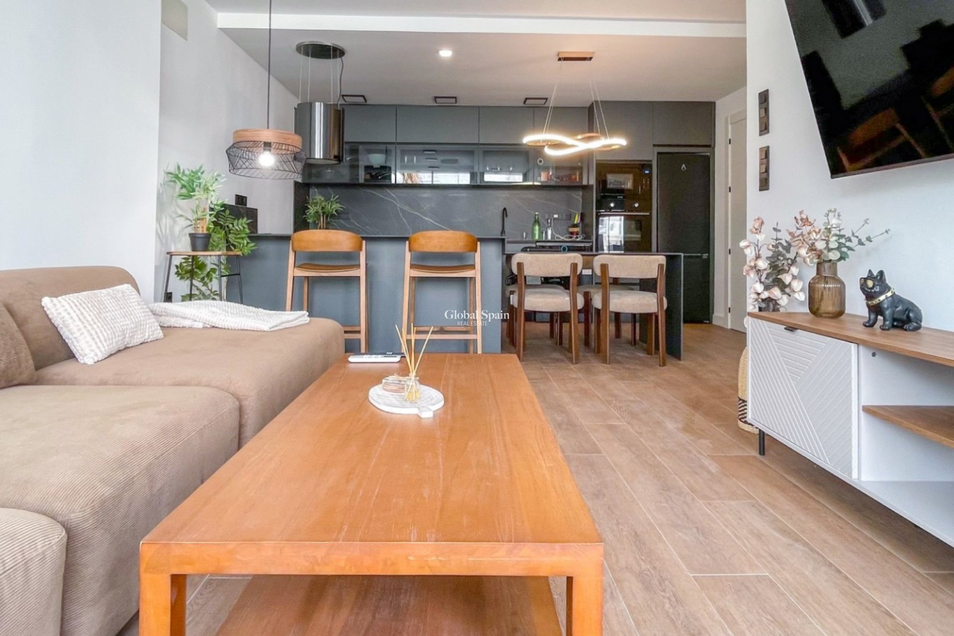 Wederverkoop - HUIS -
TORREVIEJA - Nueva Torrevieja - Aguas Nuevas