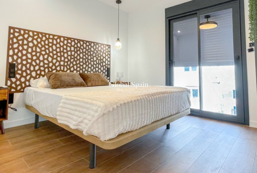 Wederverkoop - HUIS -
TORREVIEJA - Nueva Torrevieja - Aguas Nuevas