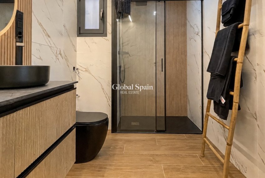Wederverkoop - HUIS -
TORREVIEJA - Nueva Torrevieja - Aguas Nuevas