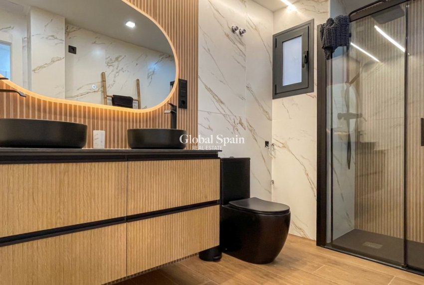 Wederverkoop - HUIS -
TORREVIEJA - Nueva Torrevieja - Aguas Nuevas