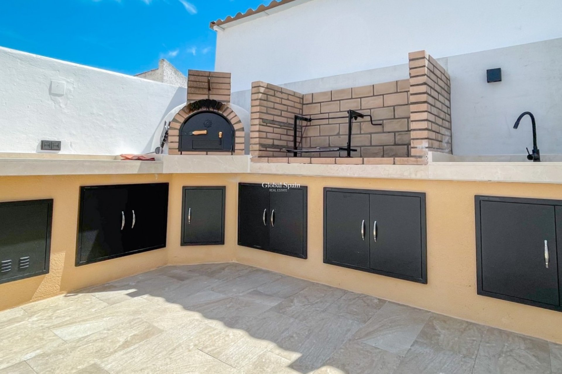 Wederverkoop - HUIS -
TORREVIEJA - Nueva Torrevieja - Aguas Nuevas