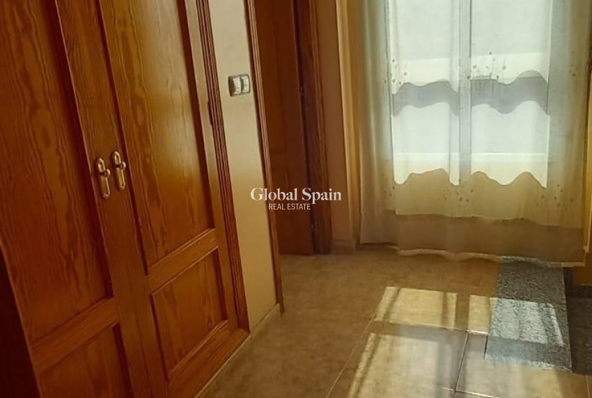 Wederverkoop - HUIS -
TORREVIEJA - Nueva Torrevieja