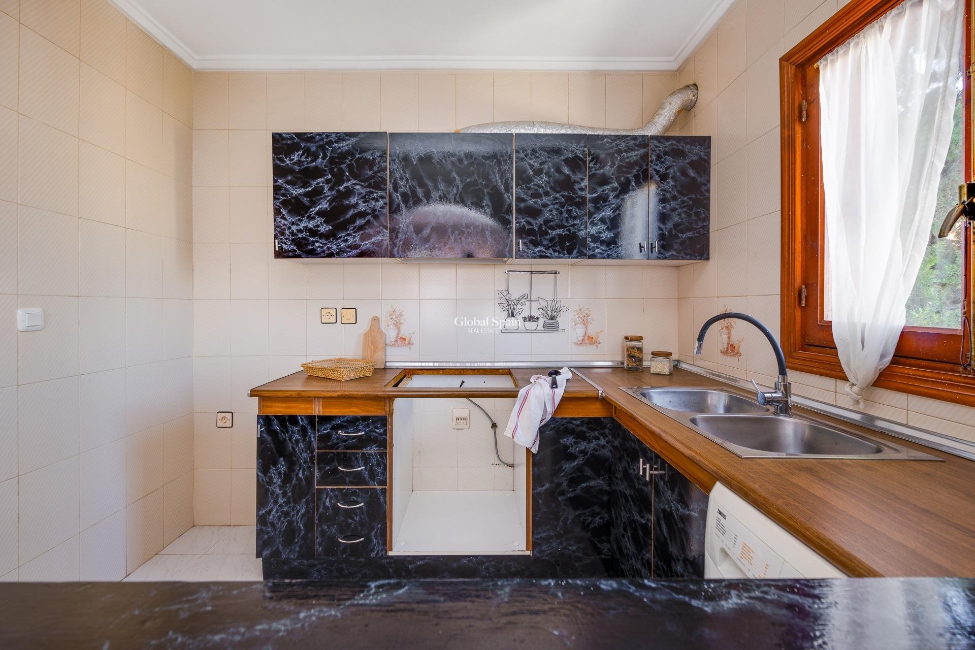 Wederverkoop - HUIS -
TORREVIEJA - Nueva Torrevieja