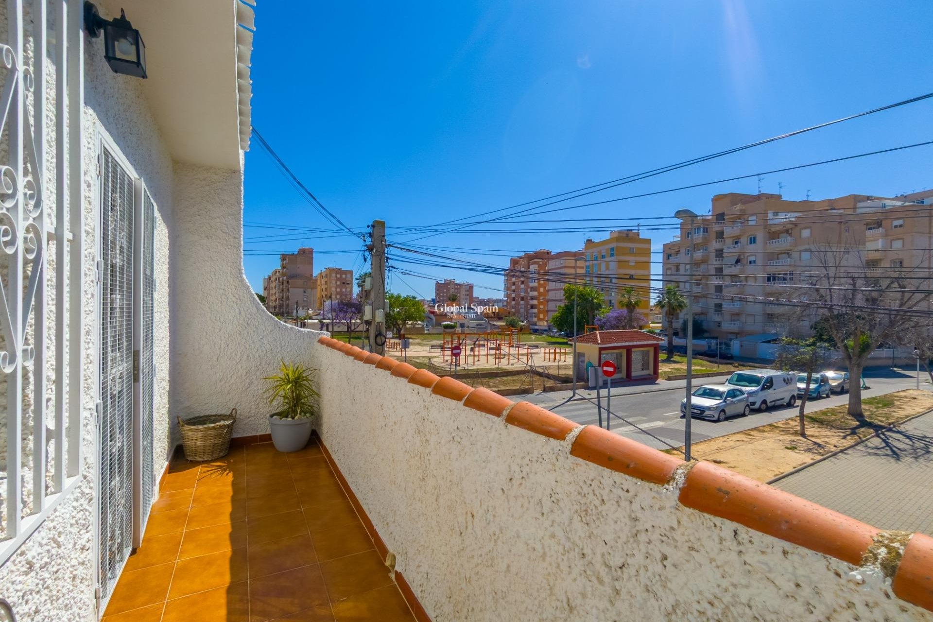 Wederverkoop - HUIS -
TORREVIEJA - Nueva Torrevieja