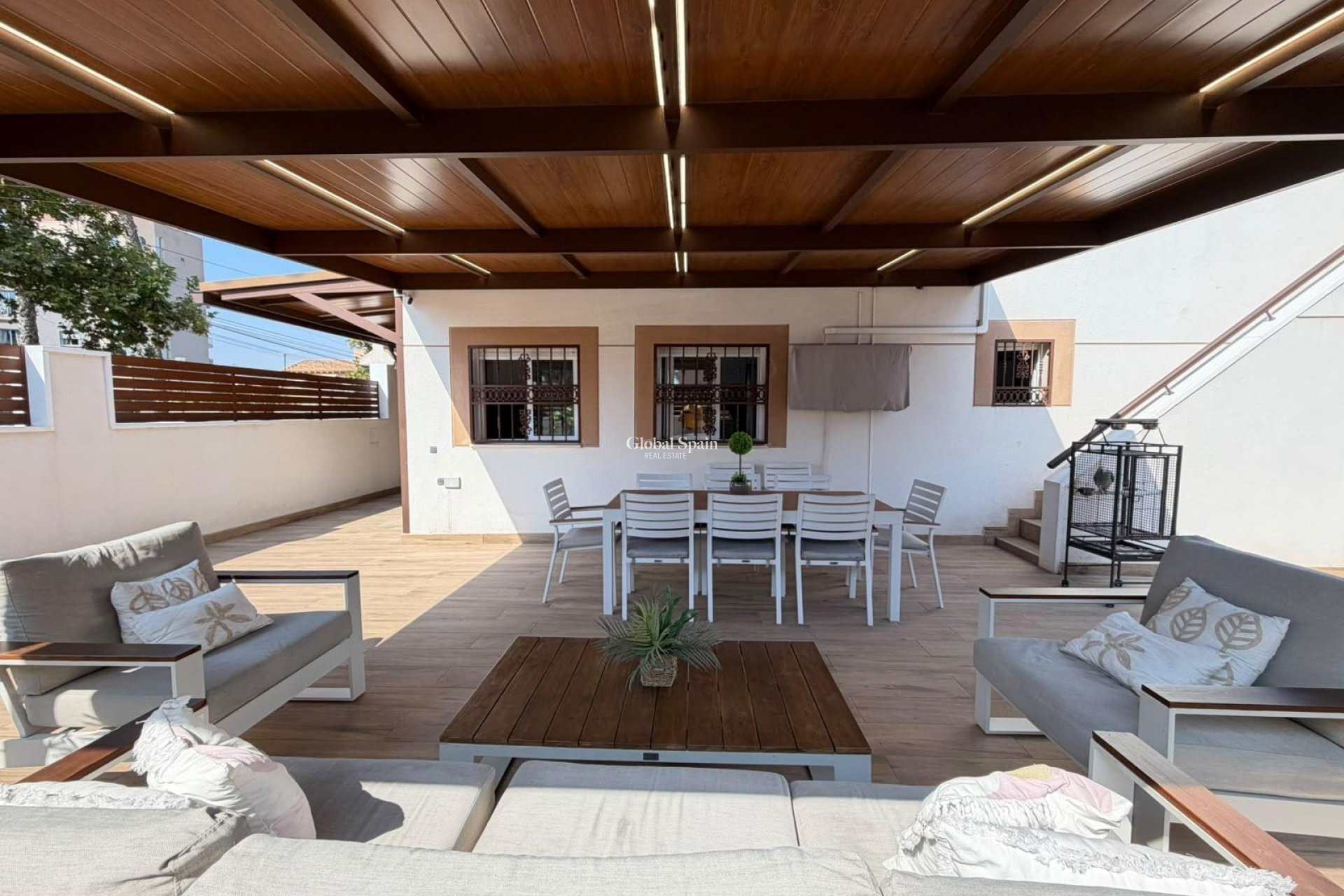 Wederverkoop - HUIS -
TORREVIEJA - Nueva Torrevieja