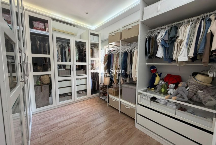 Wederverkoop - HUIS -
TORREVIEJA - Nueva Torrevieja