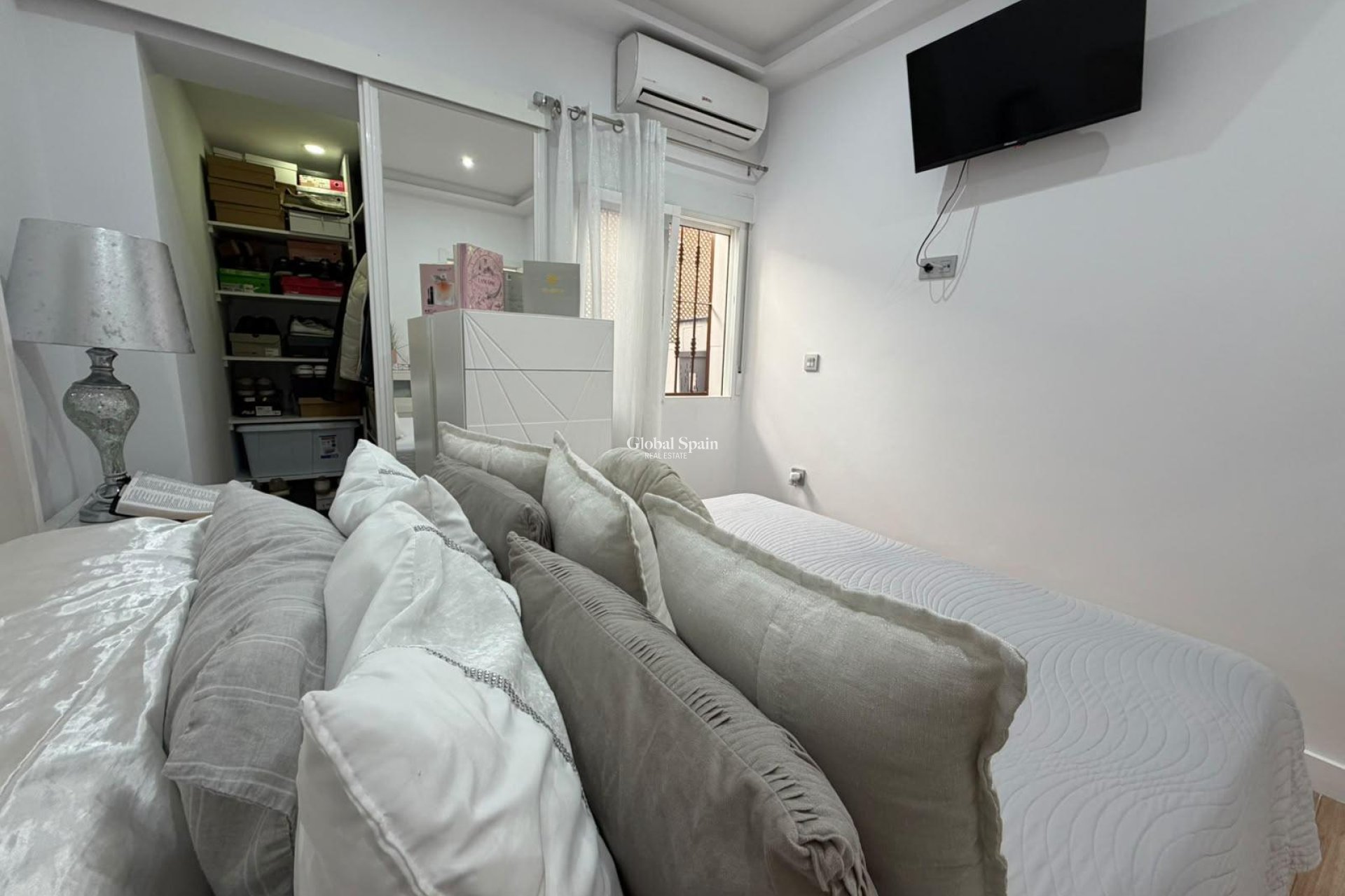 Wederverkoop - HUIS -
TORREVIEJA - Nueva Torrevieja