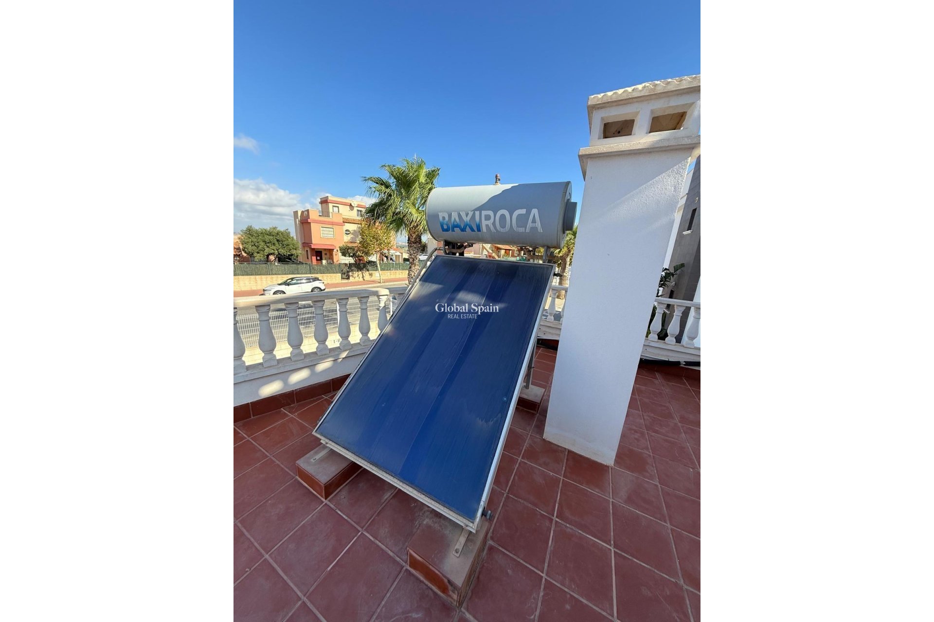 Wederverkoop - HUIS -
TORREVIEJA - Parque Acuático - Sector 25