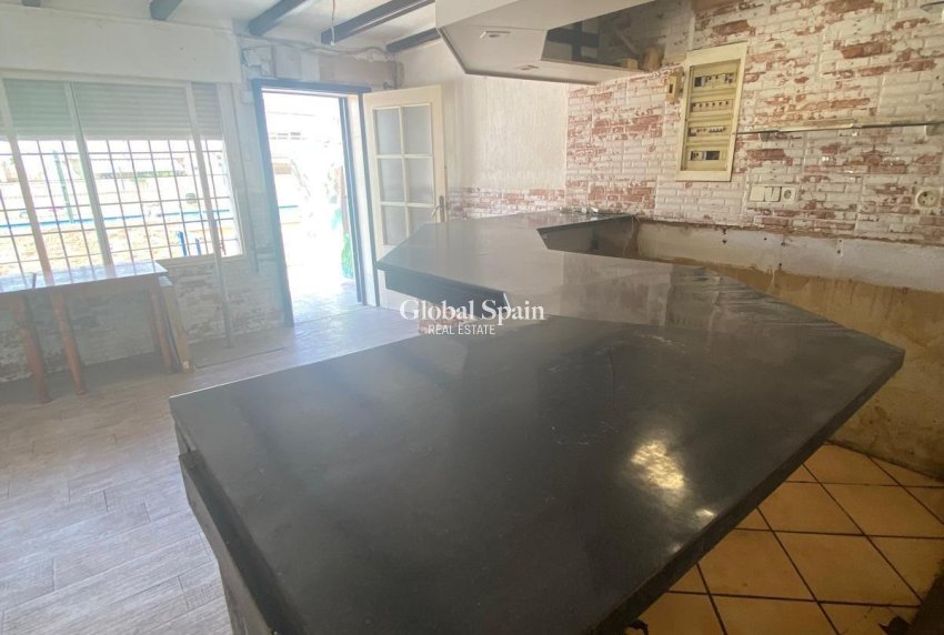 Wederverkoop - HUIS -
TORREVIEJA - Parque Acuático - Sector 25