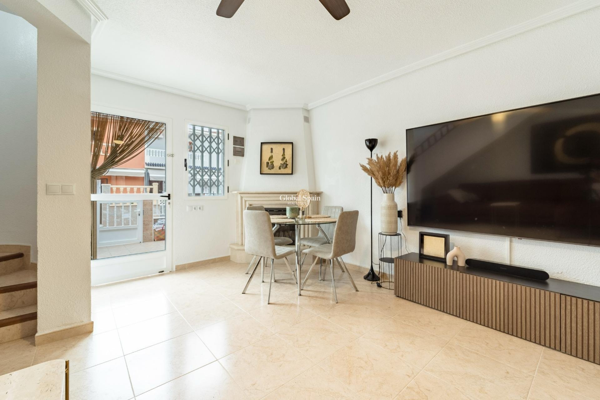 Wederverkoop - HUIS -
TORREVIEJA - Playa De Los Náufragos