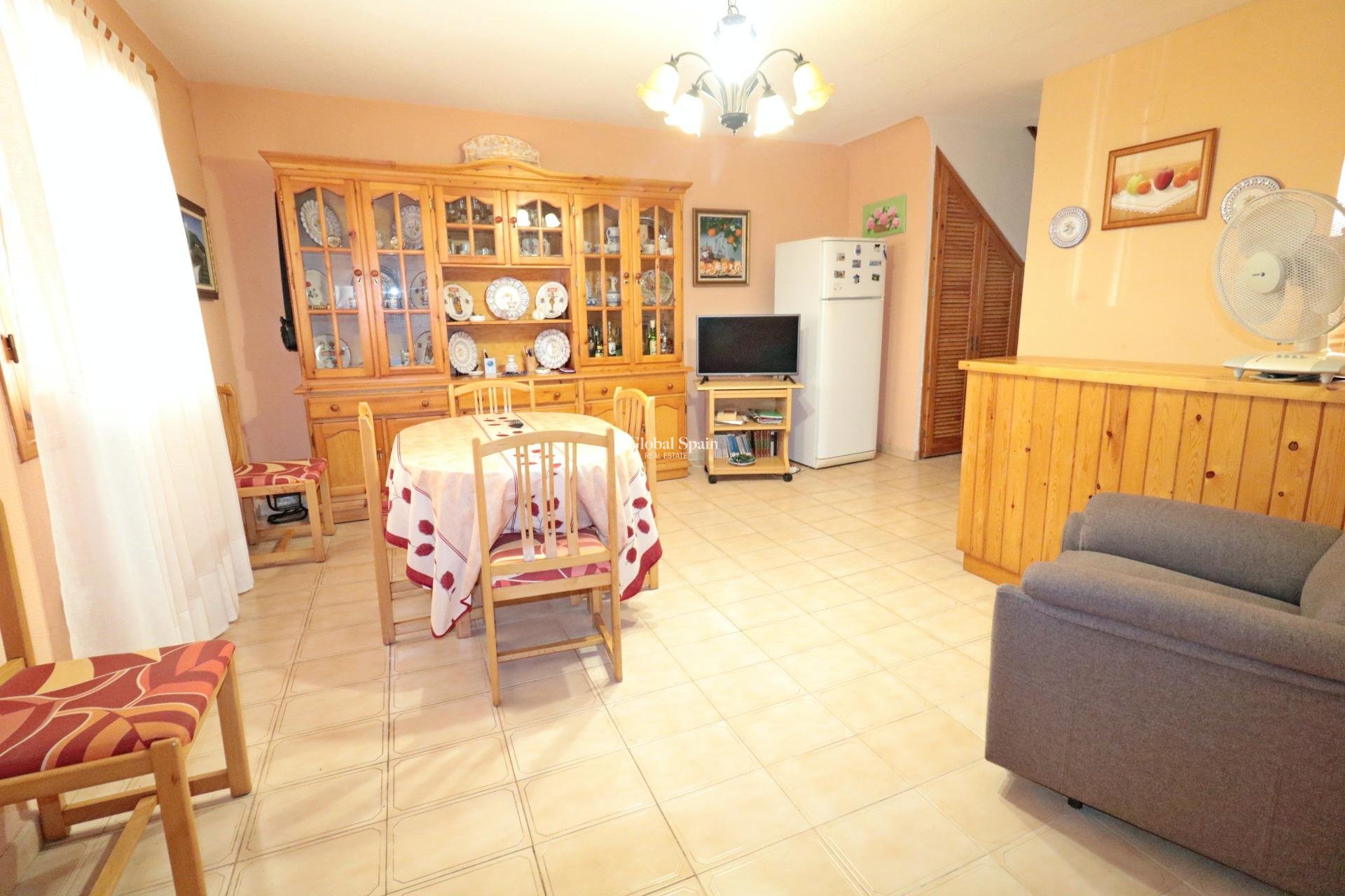 Wederverkoop - HUIS -
TORREVIEJA - Playa De Los Náufragos