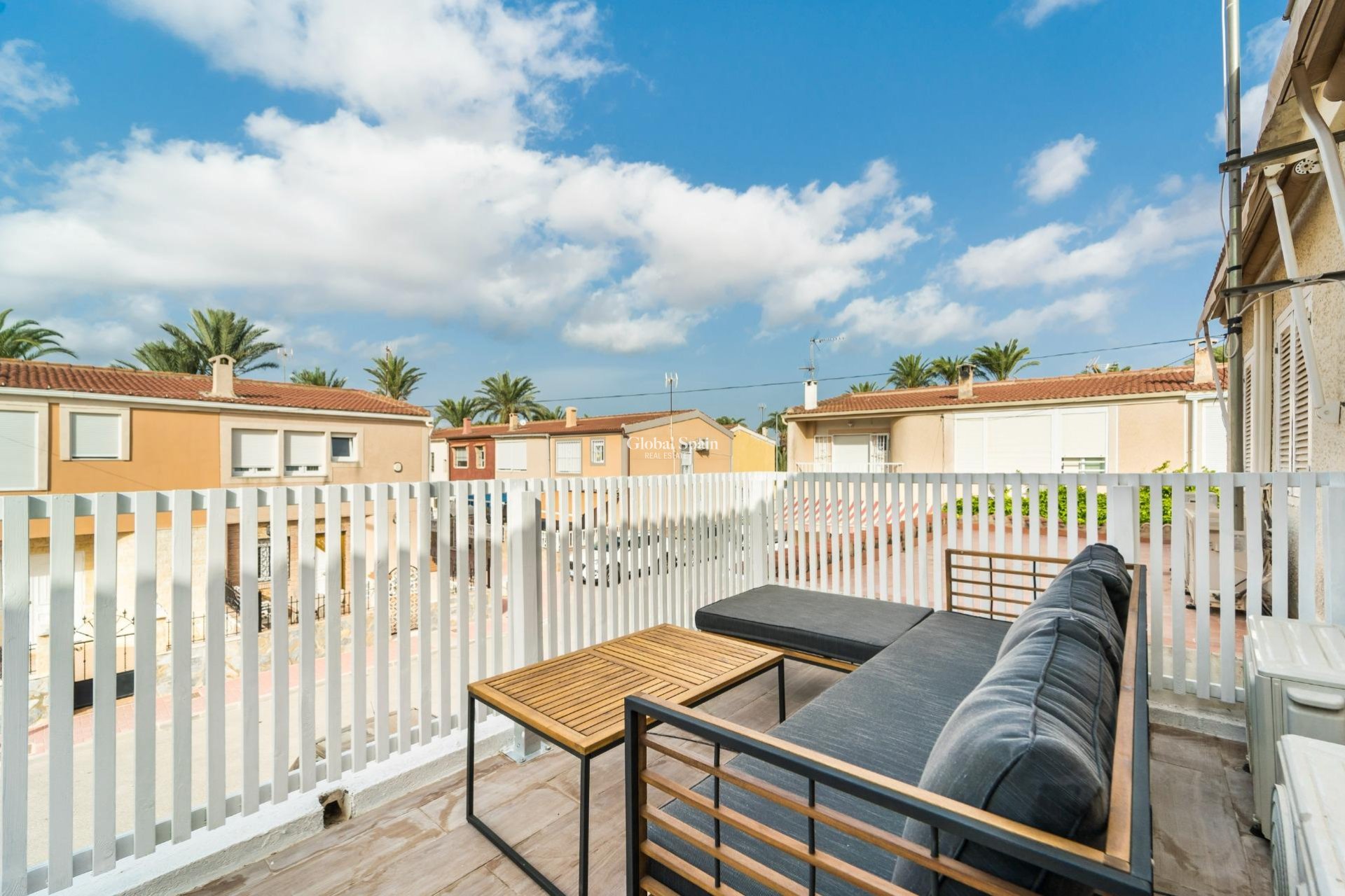 Wederverkoop - HUIS -
TORREVIEJA - Playa De Los Náufragos