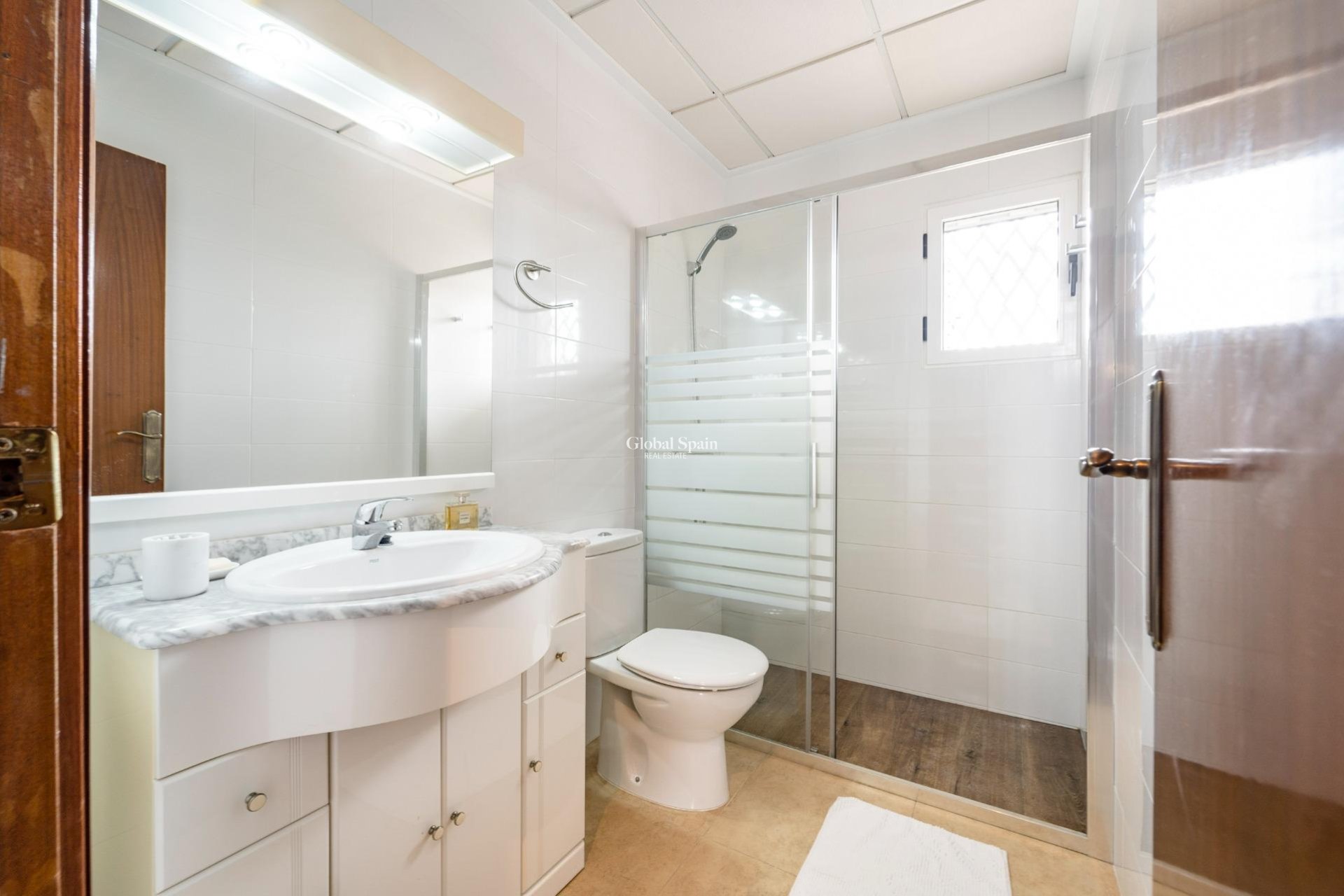 Wederverkoop - HUIS -
TORREVIEJA - Playa De Los Náufragos