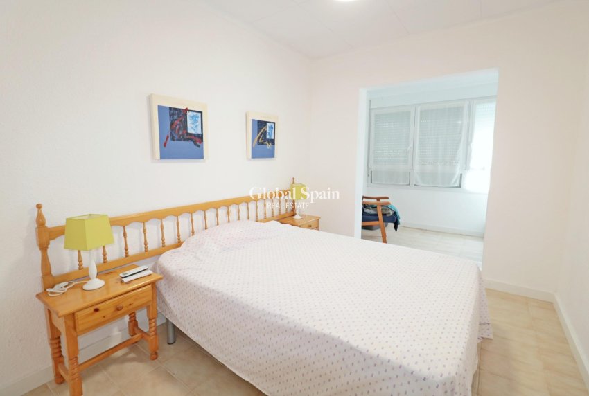 Wederverkoop - HUIS -
TORREVIEJA - Playa De Los Náufragos
